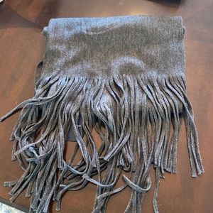 Lucky Brand grey fringed scarf NWT*